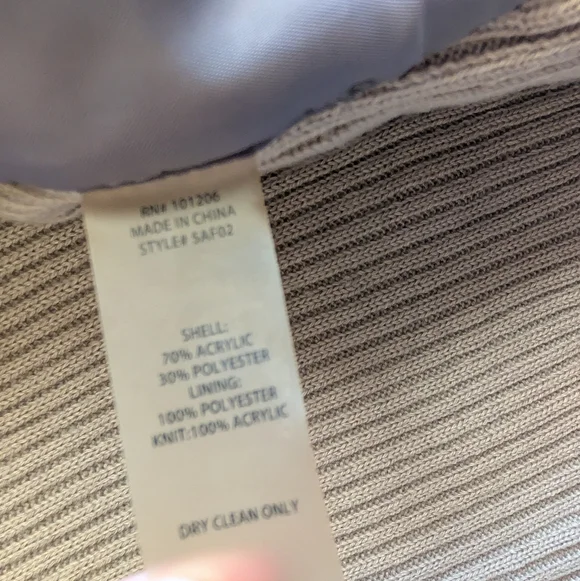 Soft Surroundings Feux Fox Fur And Knit Sweater Vest Size 1X - Picture 6 of 9